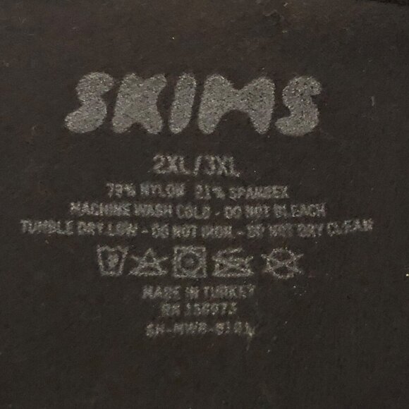 SKIMS Seamless Sculpt Mid Waist Brief Size 2X / 3X - Picture 6 of 10